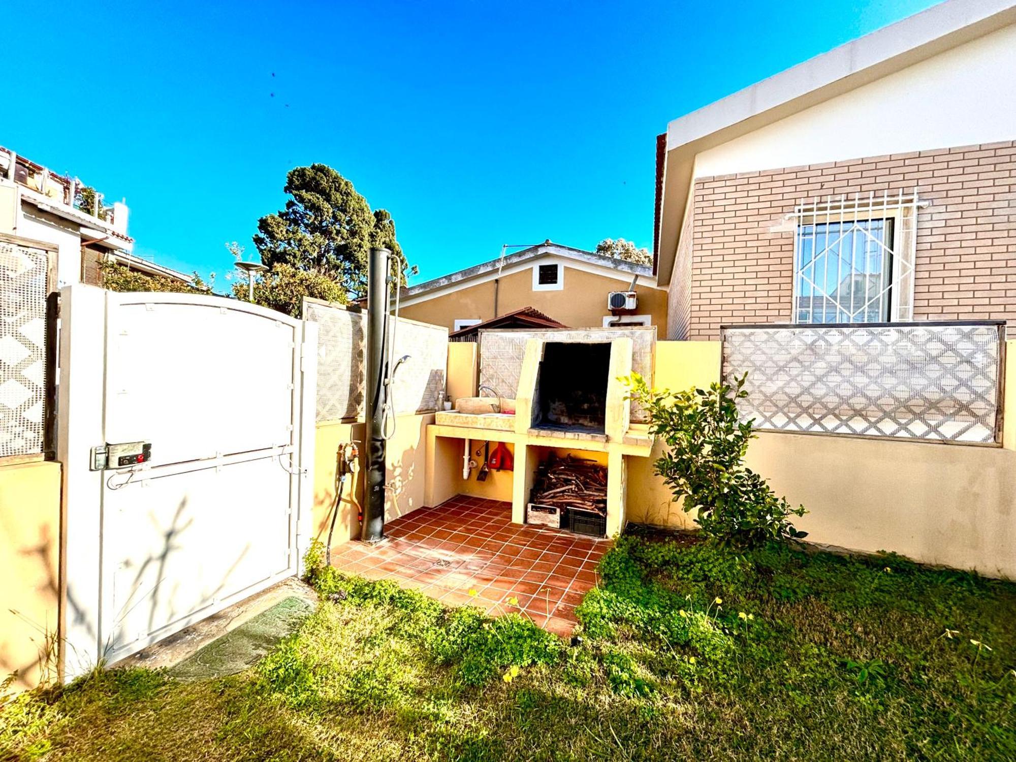 Villa Poetto Beach By Home And Experience , Cagliari, Poetto Exterior photo